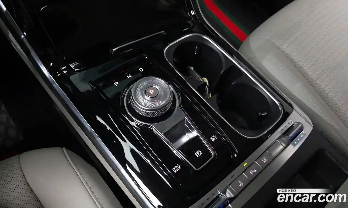 Kia Canival 2023 3.5 Автомат в Москве № 450864, фото 8