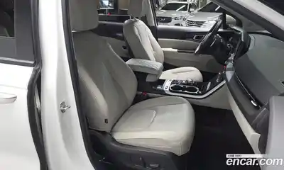 Kia Canival 2023 3.5 Автомат в Москве № 450864, миниатюра 9