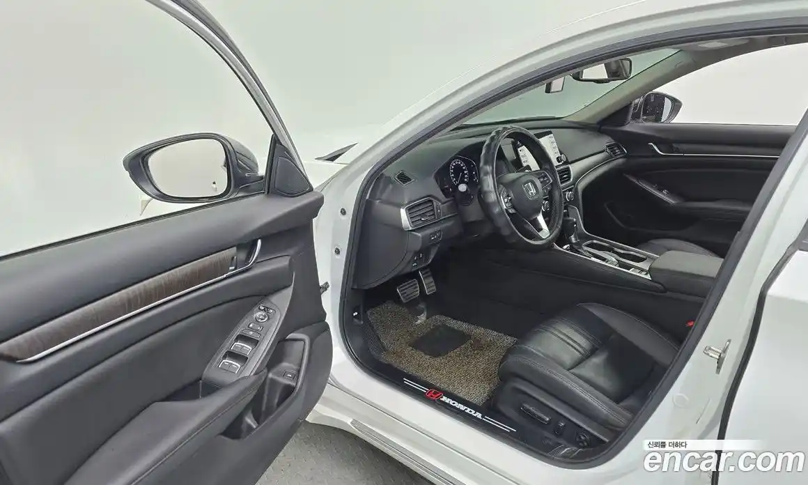 Honda Accord 2019 1.5 Автомат в Москве № 473230, фото 10