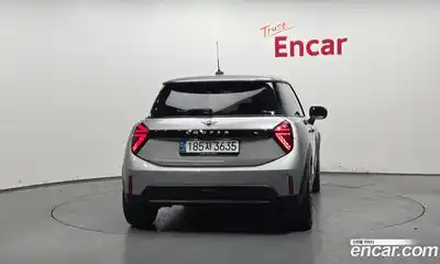 Mini Cooper 2025 2.0 Автомат в Москве № 492648, миниатюра 4