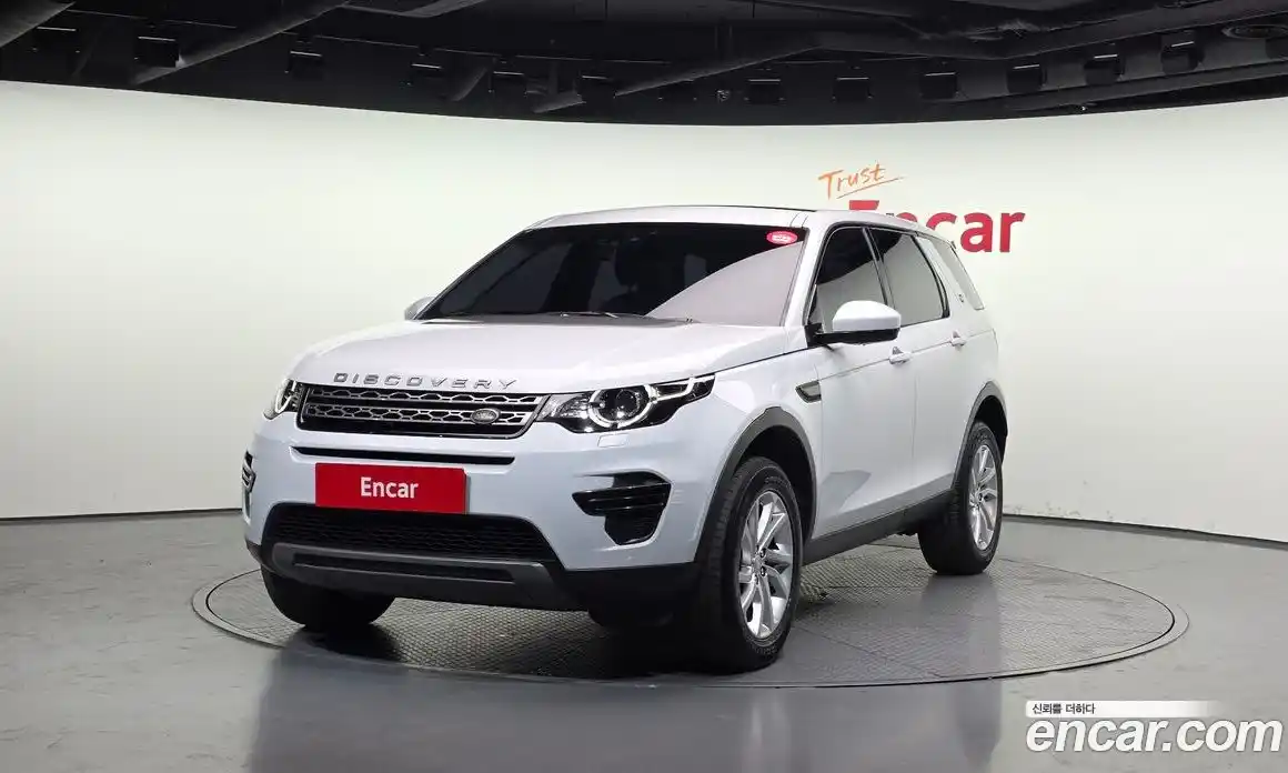 Land Rover Discovery Sport 2017 2.0 Автомат в Москве № 493444, фото 1