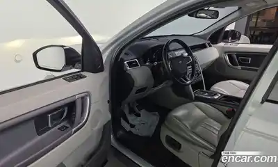 Land Rover Discovery Sport 2017 2.0 Автомат в Москве № 493444, миниатюра 11