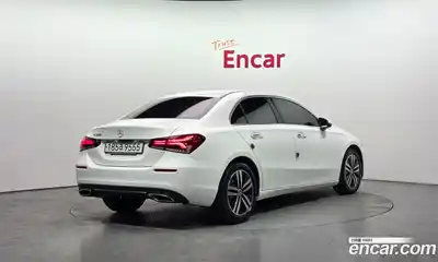 Mercedes-Benz A-Class 2021 2.0 Автомат в Москве № 495049, миниатюра 2