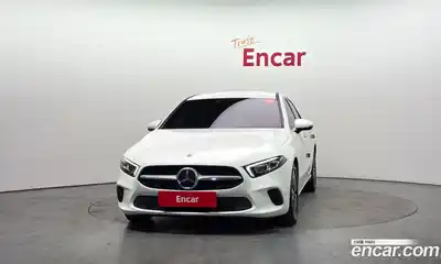 Mercedes-Benz A-Class 2021 2.0 Автомат в Москве № 495049, миниатюра 3