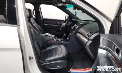 Ford Explorer 2018 2.3 Автомат в Москве № 495343, миниатюра 11