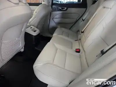 Volvo XC60 2026 2.0 Автомат в Москве № 497820, миниатюра 11