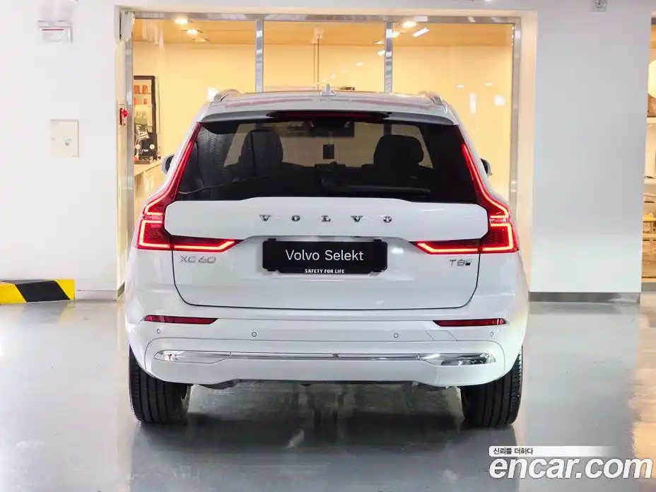 Volvo XC60 2026 2.0 Автомат в Москве № 497820, фото 4