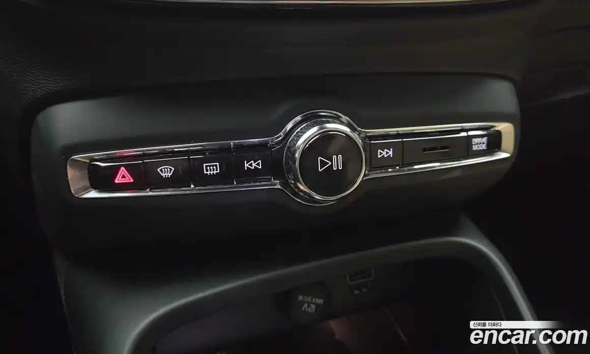 Volvo XC40 2020 2.0 Автомат в Москве № 497934, фото 11