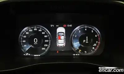 Volvo XC40 2020 2.0 Автомат в Москве № 497934, миниатюра 6