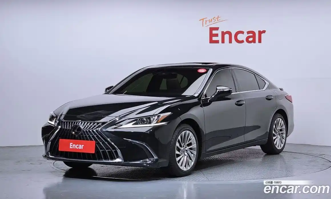 Lexus ES 2023 2.5 Автомат в Москве № 499592, фото 1