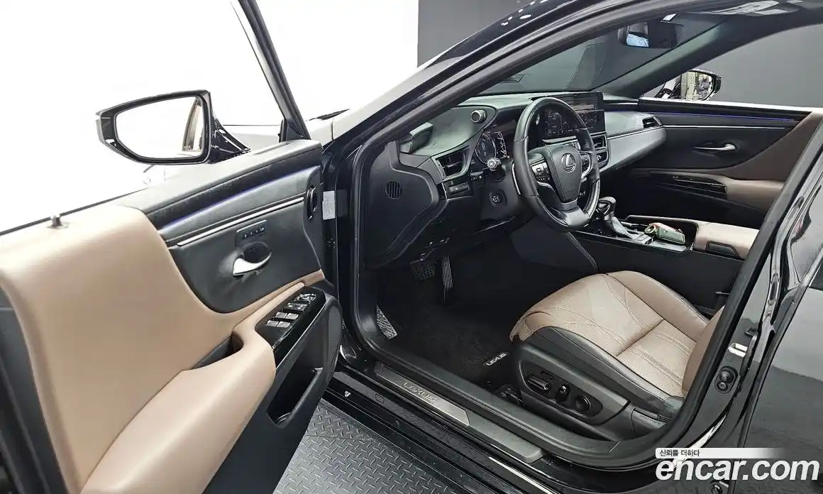 Lexus ES 2023 2.5 Автомат в Москве № 499592, фото 11