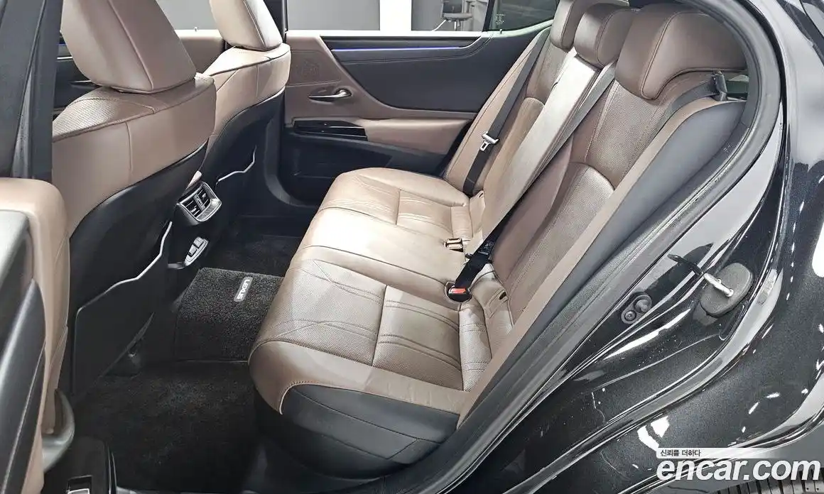 Lexus ES 2023 2.5 Автомат в Москве № 499592, фото 12