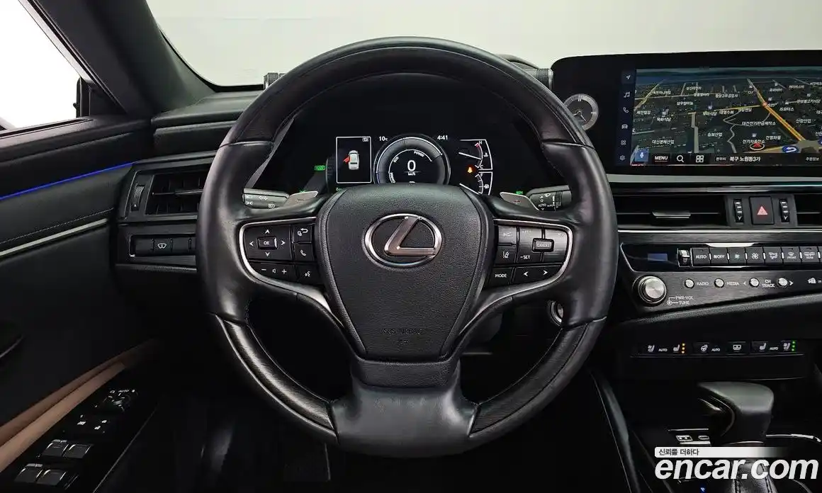 Lexus ES 2023 2.5 Автомат в Москве № 499592, фото 13