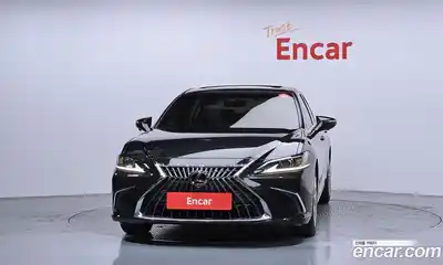 Lexus ES 2023 2.5 Автомат в Москве № 499592, миниатюра 3