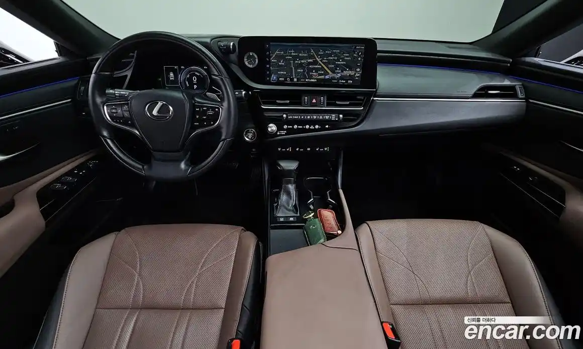 Lexus ES 2023 2.5 Автомат в Москве № 499592, фото 7