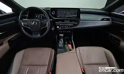 Lexus ES 2023 2.5 Автомат в Москве № 499592, миниатюра 7
