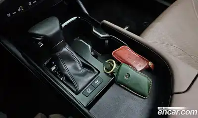 Lexus ES 2023 2.5 Автомат в Москве № 499592, миниатюра 9