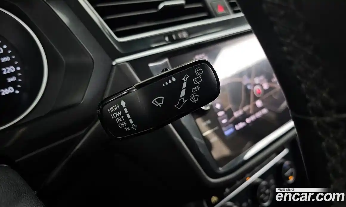 Volkswagen Tiguan 2020 2.0 Автомат в Москве № 499919, фото 18