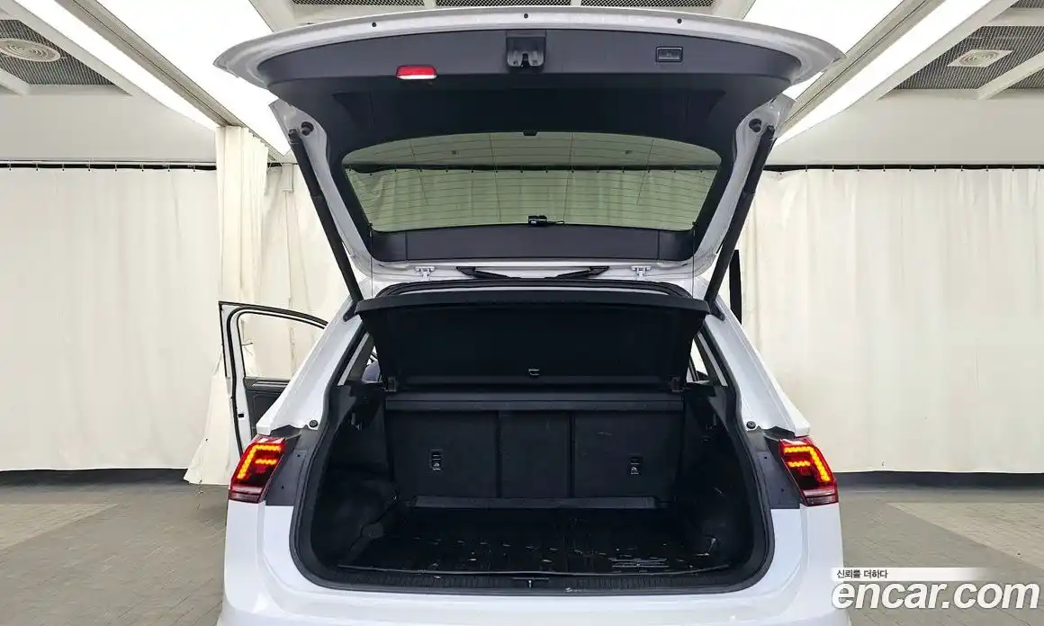 Volkswagen Tiguan 2020 2.0 Автомат в Москве № 499919, фото 20