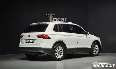 Volkswagen Tiguan 2020 2.0 Автомат в Москве № 499919, миниатюра 2