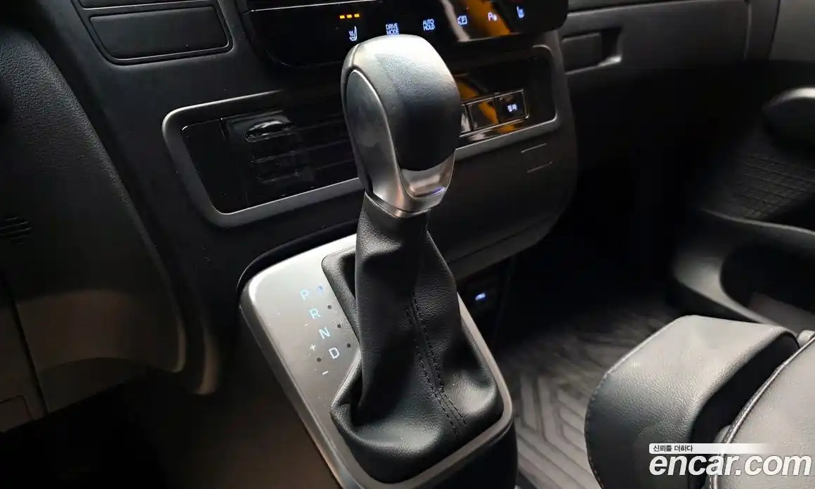 Hyundai Staria 2024 3.5 Автомат в Москве № 517227, фото 9