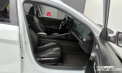 Hyundai Avante 2022 1.6 Автомат в Москве № 517333, миниатюра 11