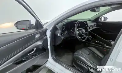 Hyundai Avante 2022 1.6 Автомат в Москве № 517333, миниатюра 10