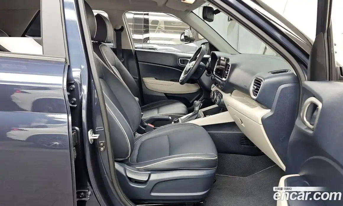 Hyundai Venue 2022 1.6 Автомат в Москве № 517735, фото 11