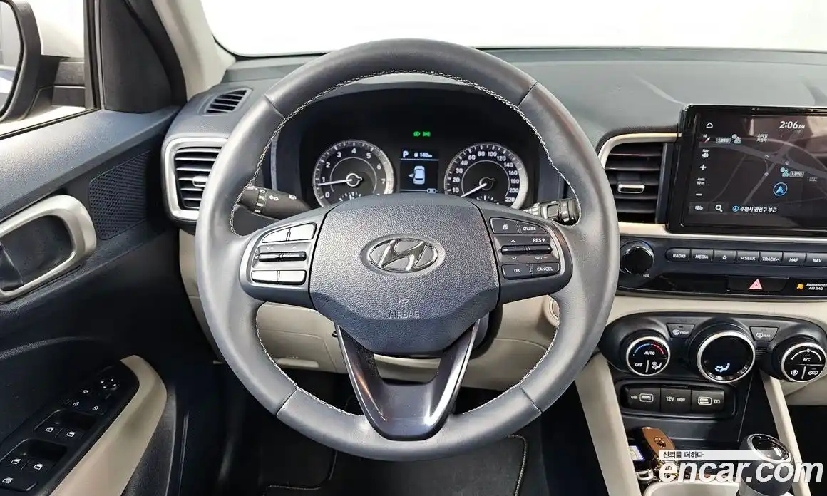 Hyundai Venue 2022 1.6 Автомат в Москве № 517735, фото 13