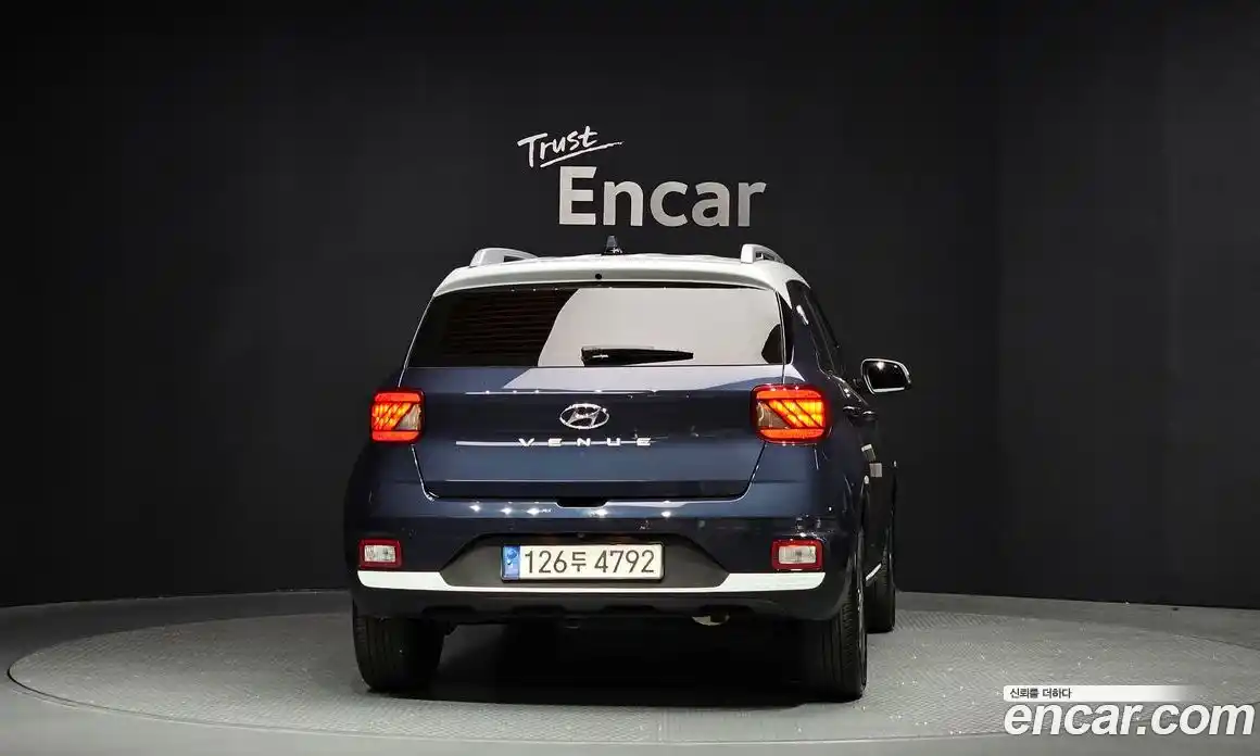 Hyundai Venue 2022 1.6 Автомат в Москве № 517735, фото 4