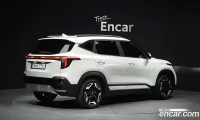 Kia Seltos 2023 1.6 Автомат в Москве № 520031, миниатюра 2