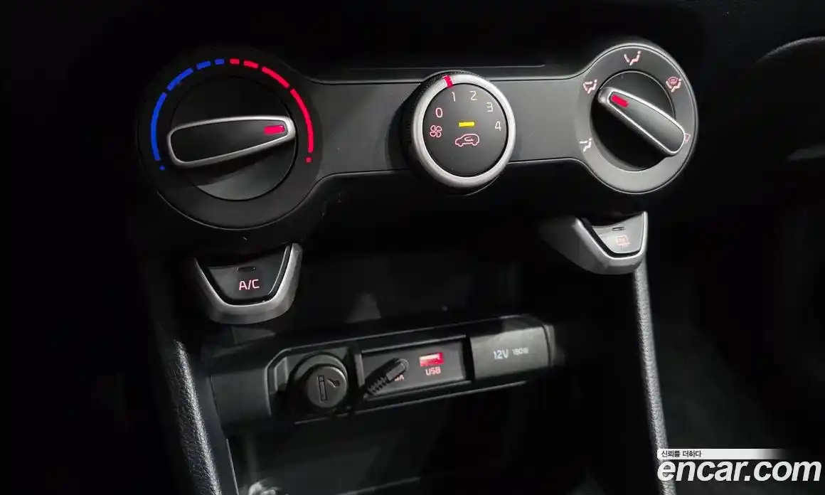 Kia Morning 2019 1.0 Автомат в Москве № 521302, фото 16