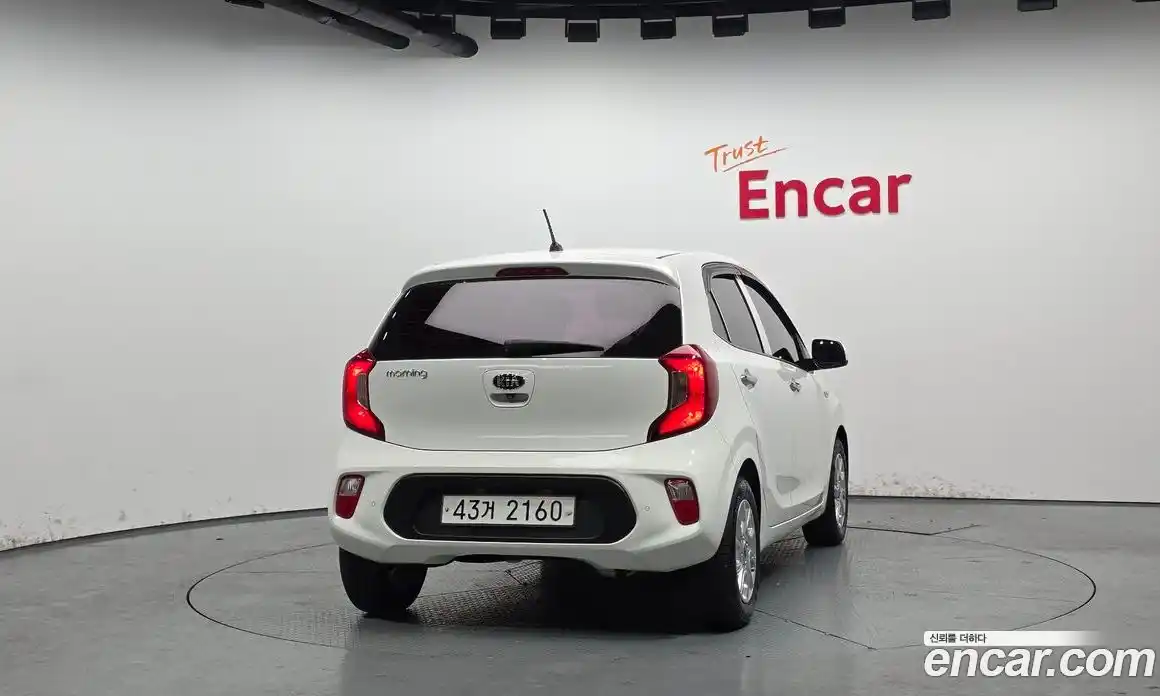 Kia Morning 2019 1.0 Автомат в Москве № 521302, фото 4