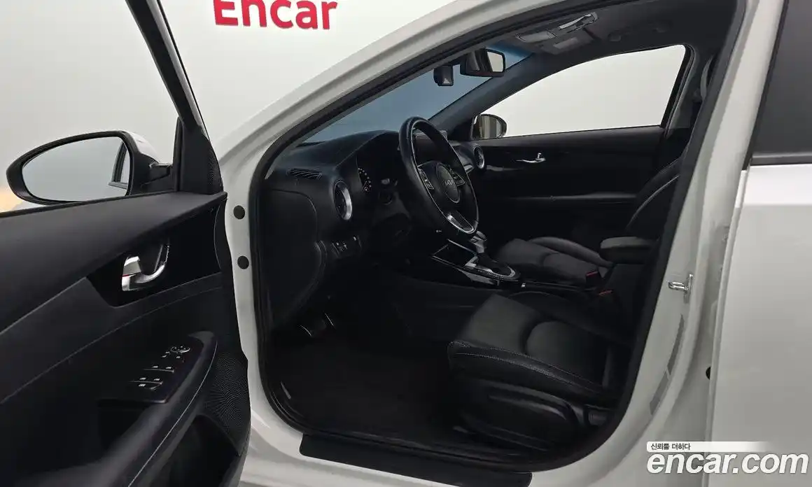 Kia K3 2024 1.6 Автомат в Москве № 522467, фото 10