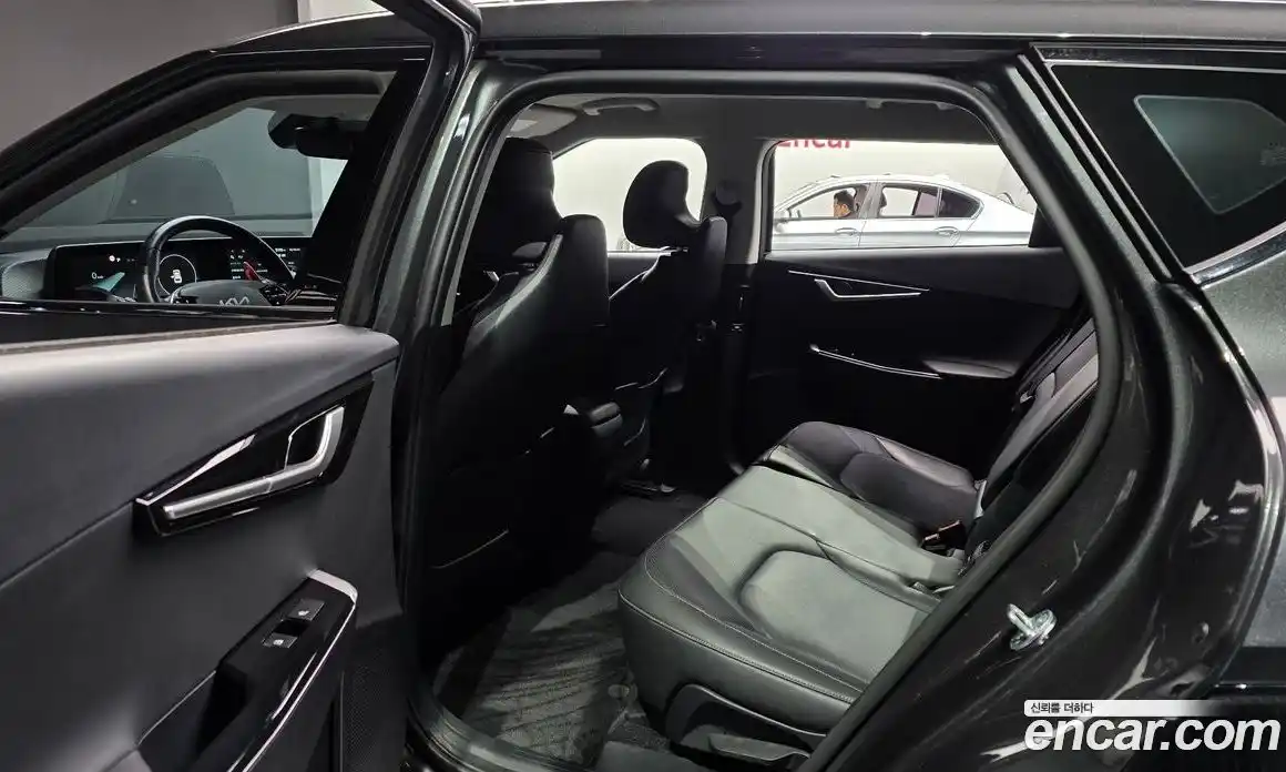 Kia EV6 2023 0.1 Автомат в Москве № 522825, фото 12