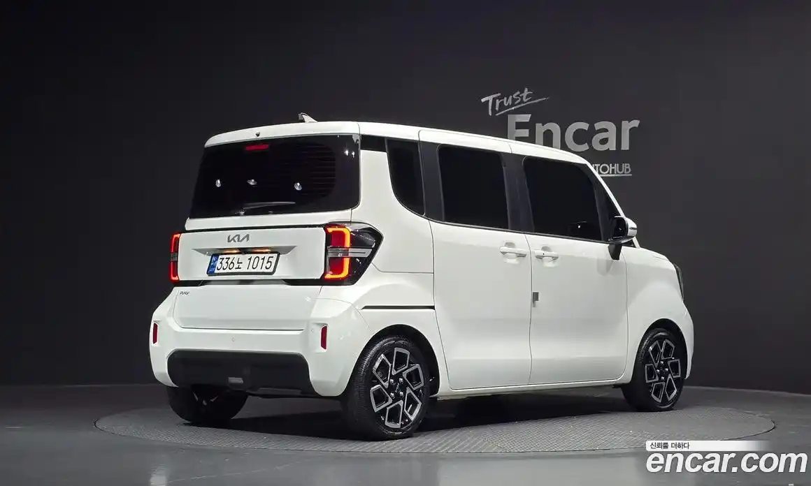 Kia Ray 2023 1.0 Автомат в Москве № 522971, фото 2