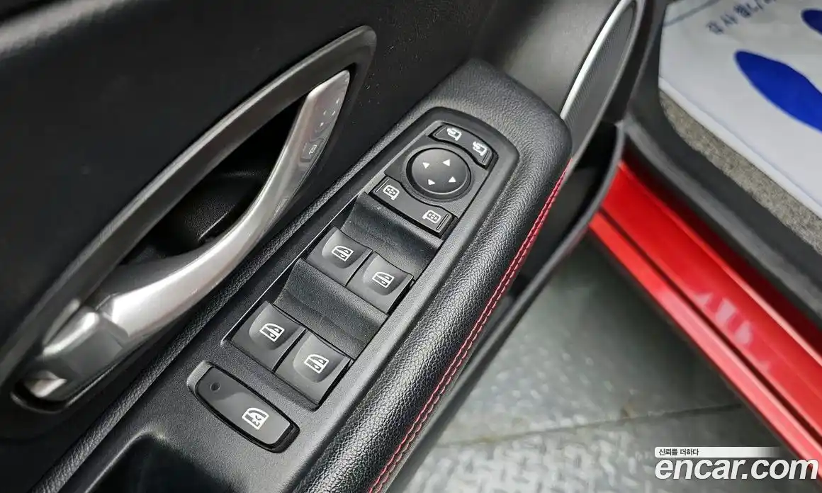 Renault SM3 2015 1.6 Автомат в Москве № 523389, фото 13