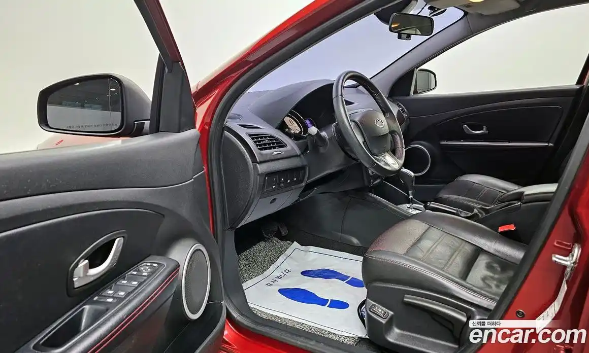 Renault SM3 2015 1.6 Автомат в Москве № 523389, фото 10