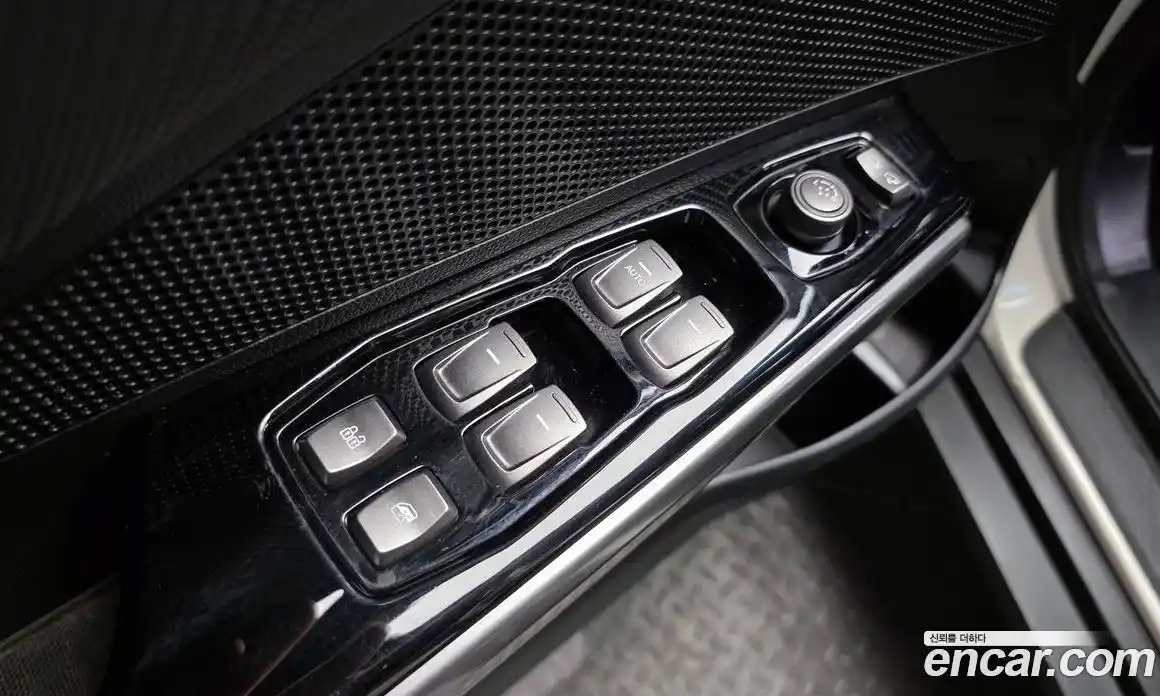 SsangYong TIBOLI 2020 1.5 Автомат в Москве № 525088, фото 14