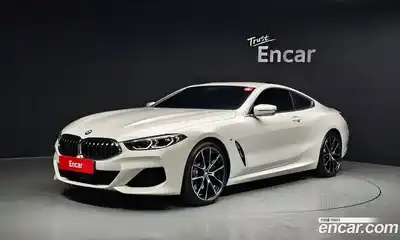 BMW 8-Series, 2022