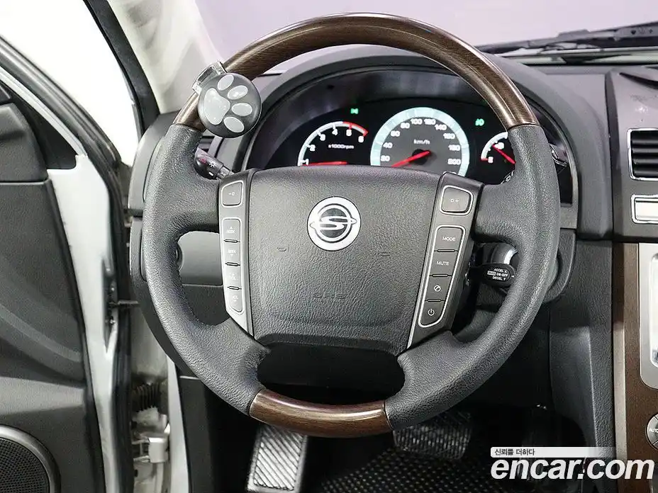 SsangYong Rexton 2013 2.0 Автомат в Москве № 526965, фото 13