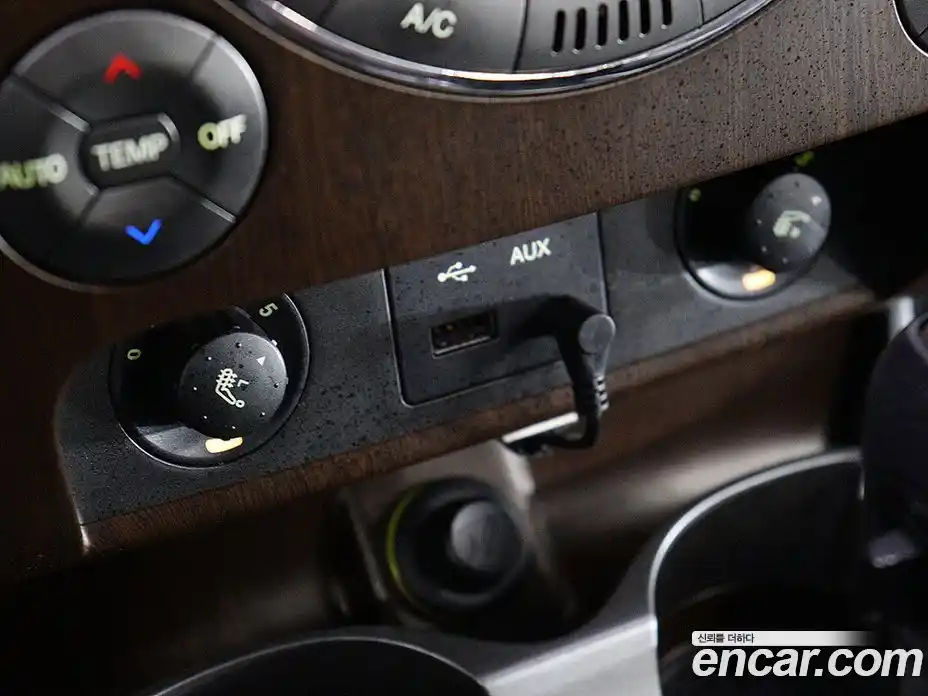 SsangYong Rexton 2013 2.0 Автомат в Москве № 526965, фото 16