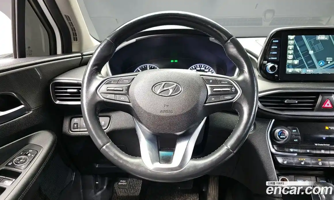 Hyundai Santa Fe 2020 2.2 Автомат в Москве № 530236, фото 13