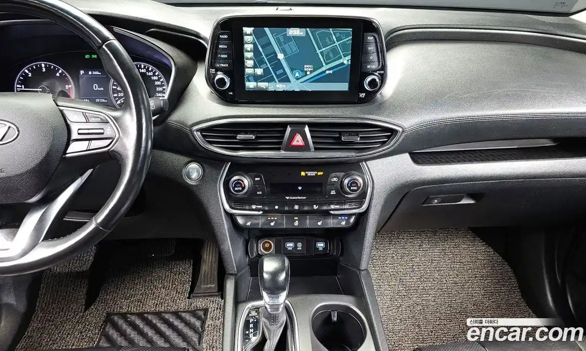 Hyundai Santa Fe 2020 2.2 Автомат в Москве № 530236, фото 14