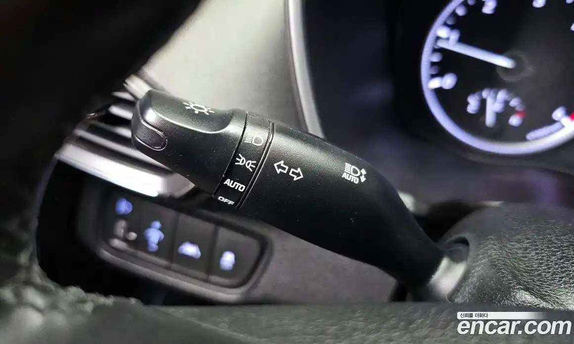 Hyundai Santa Fe 2020 2.2 Автомат в Москве № 530236, фото 17