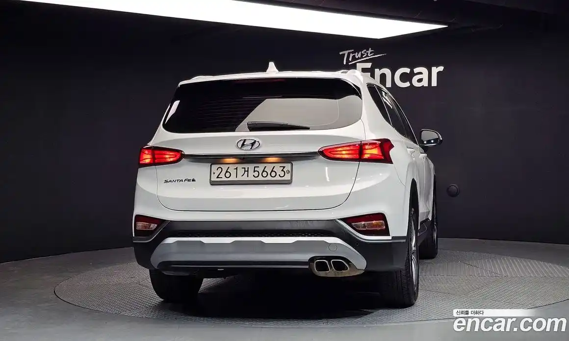 Hyundai Santa Fe 2020 2.2 Автомат в Москве № 530236, фото 4