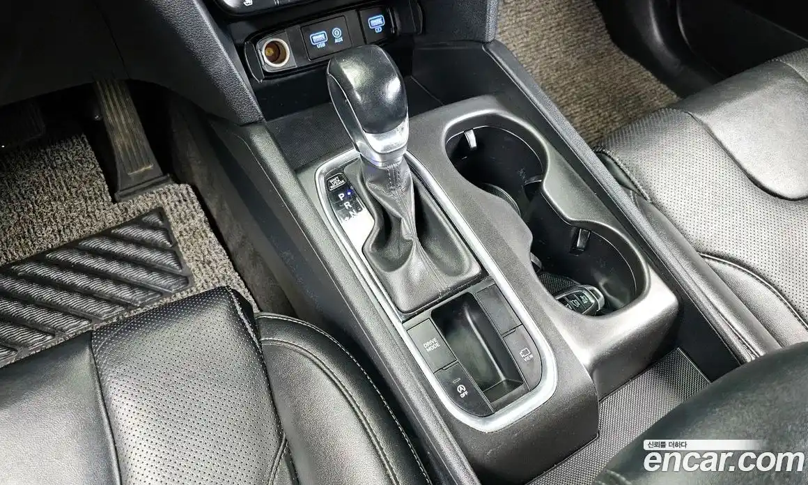 Hyundai Santa Fe 2020 2.2 Автомат в Москве № 530236, фото 9