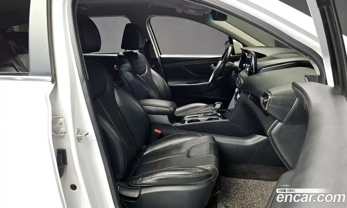 Hyundai Santa Fe 2020 2.2 Автомат в Москве № 530236, фото 10