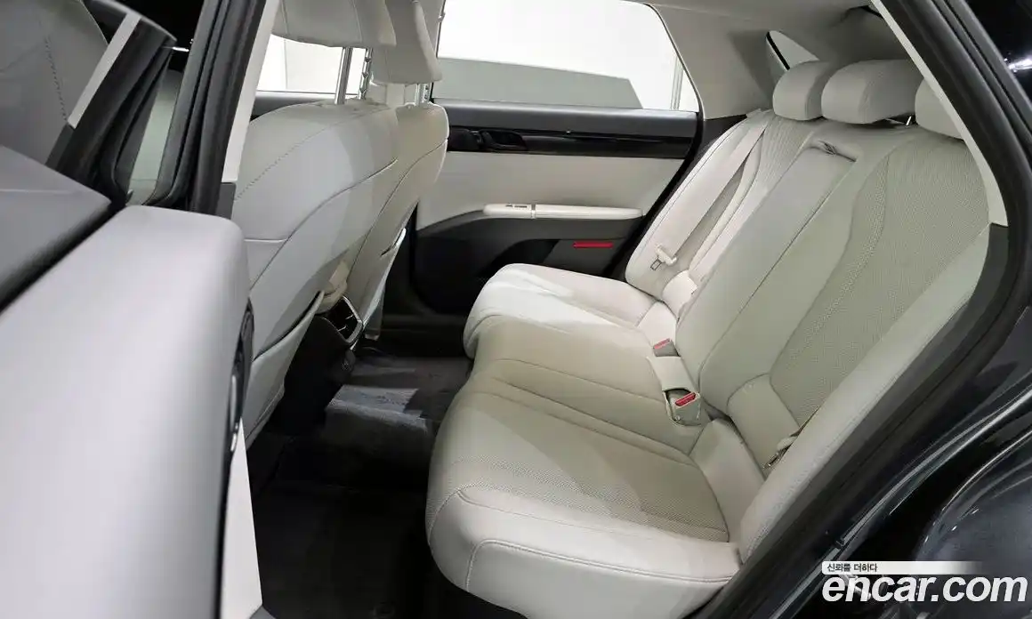 Hyundai Grandeur 2023 1.6 Автомат в Москве № 530312, фото 12