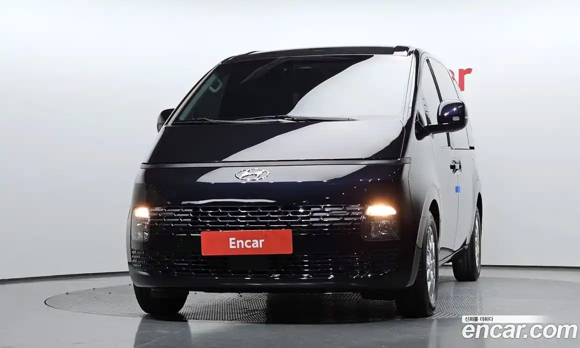 Hyundai Staria 2023 2.2 Автомат в Москве № 530507, фото 3